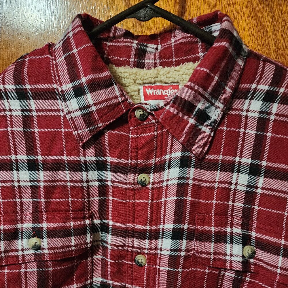 Men's XL Wrangler Premium Sherpa Lined Red/White Plaid Long Sleeve Shirt Jacket